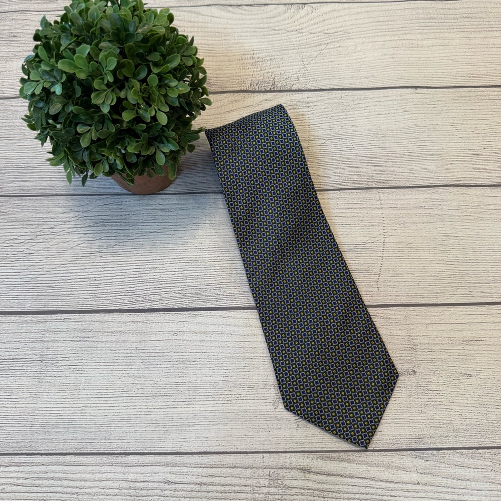 Ralph Lauren Black and Gold Patterned Tie